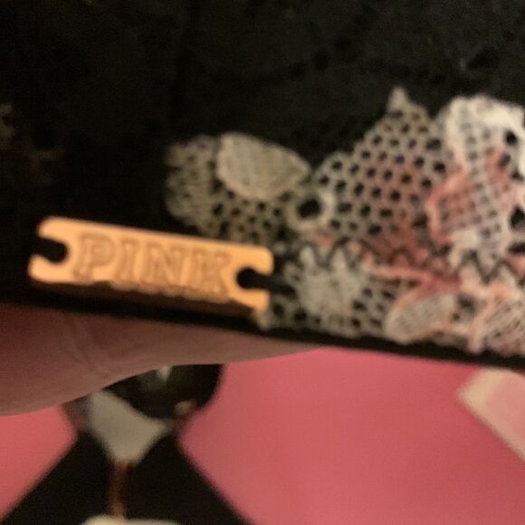 Pink Victoria’s Secret size 34C push-up bra - Picture 7 of 8